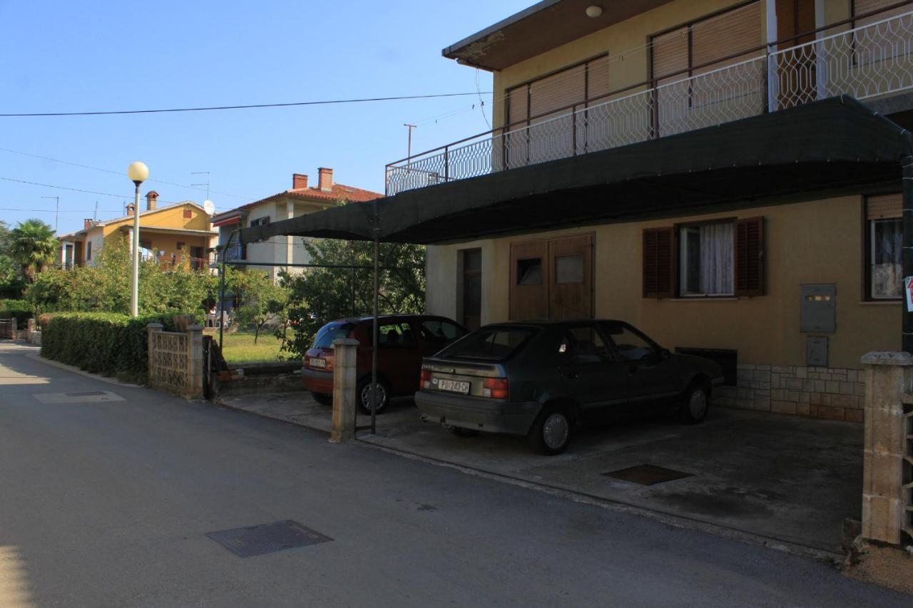 Apartments With A Parking Space Umag - 7066 Kültér fotó